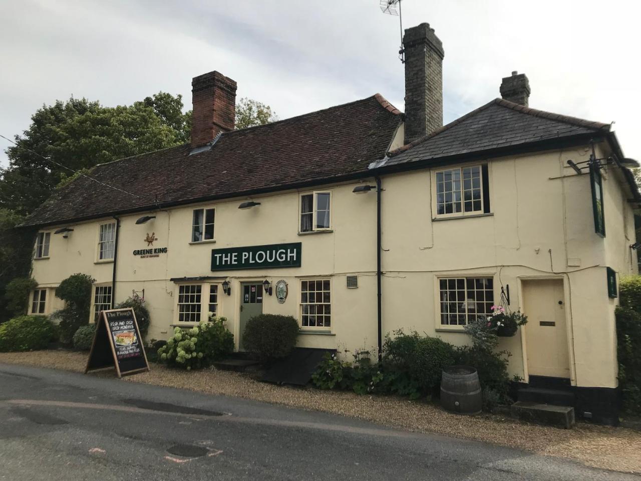 The Plough Hotel Great Chesterford Exterior photo